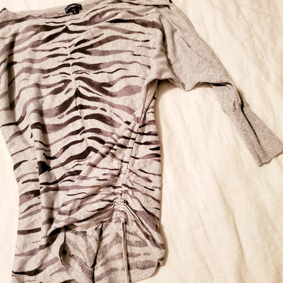 Express Zebra Sweater GUC - Picture 3 of 8